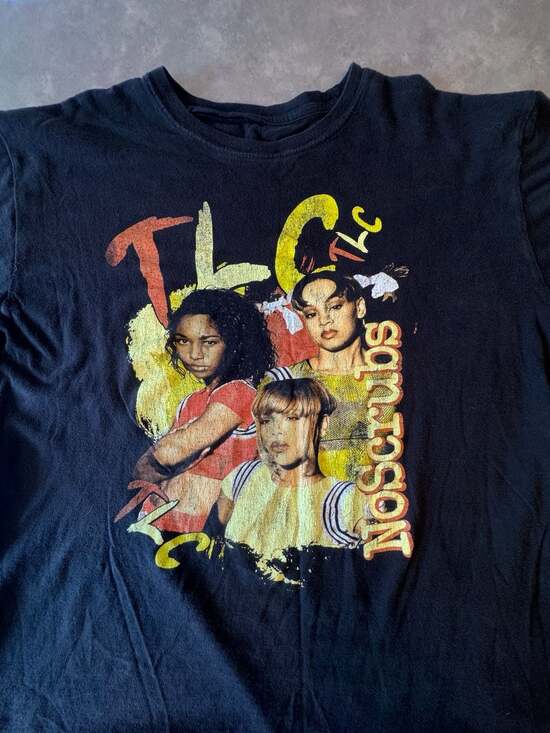 Depop Tops - TLC No Scrubs black and yellow Graphic Tee #TLC...